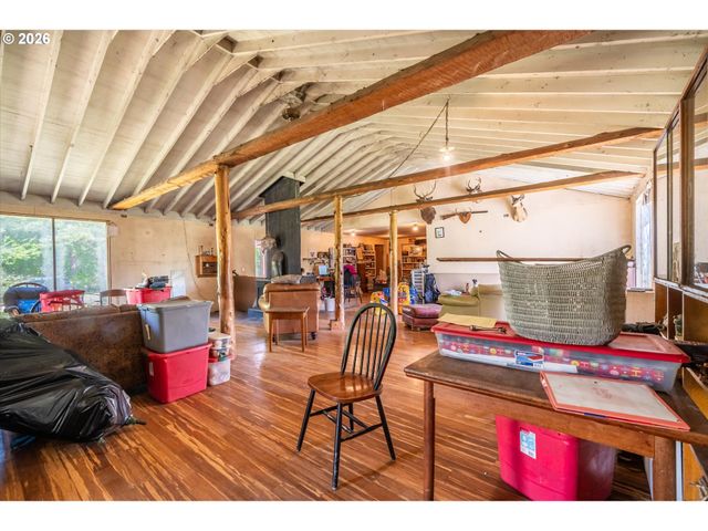 89371 HEMLOCK Ln, Bandon, OR 97411
