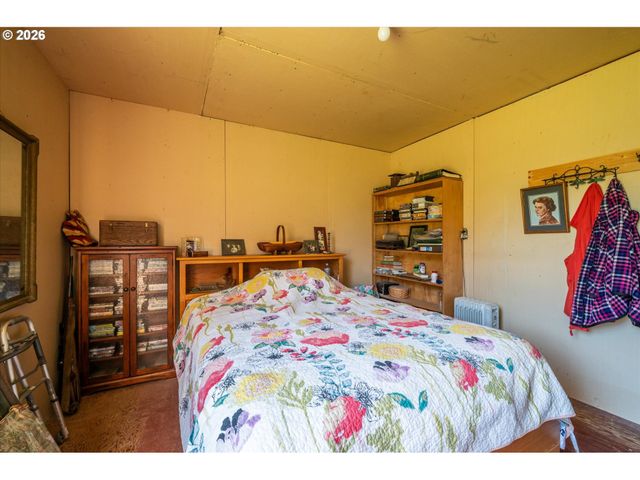 89371 HEMLOCK Ln, Bandon, OR 97411
