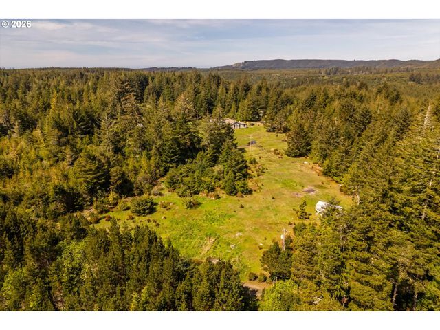 89371 HEMLOCK Ln, Bandon, OR 97411