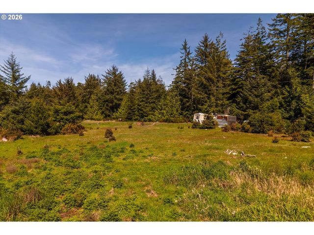 89371 HEMLOCK Ln, Bandon, OR 97411