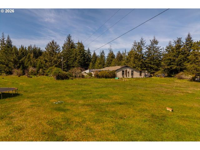 89371 HEMLOCK Ln, Bandon, OR 97411