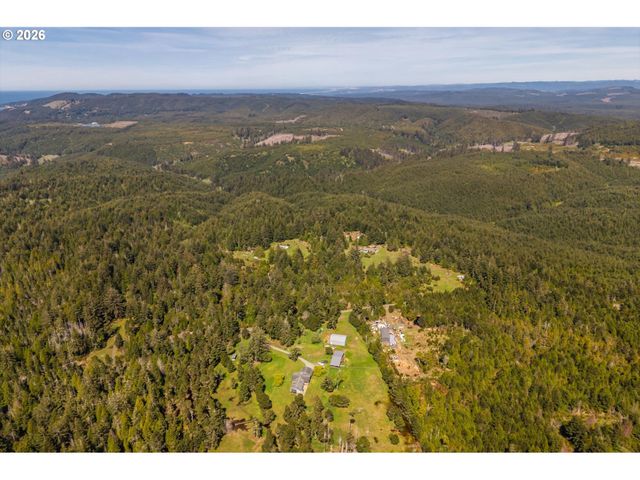 89371 HEMLOCK Ln, Bandon, OR 97411