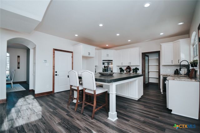 194 Panorama Lane, Victoria, TX 77905