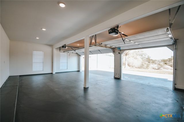 194 Panorama Lane, Victoria, TX 77905