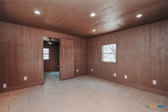 194 Panorama Lane, Victoria, TX 77905