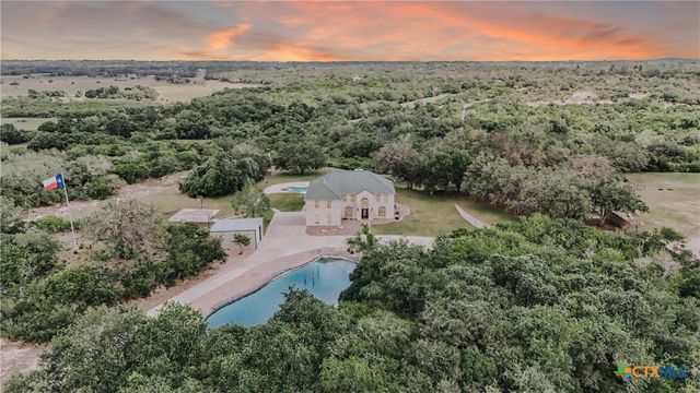 194 Panorama Lane, Victoria, TX 77905