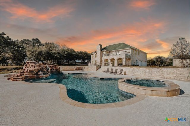 194 Panorama Lane, Victoria, TX 77905