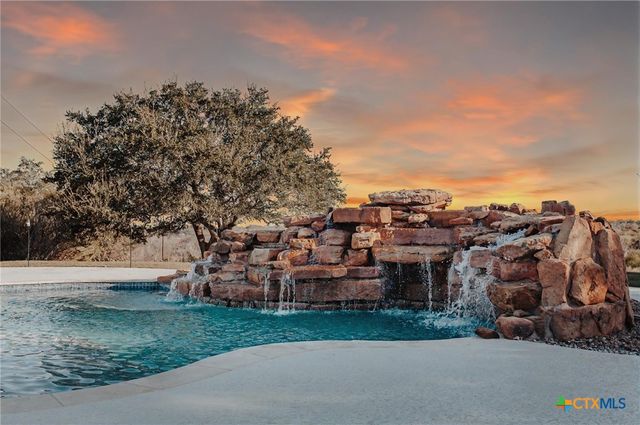 194 Panorama Lane, Victoria, TX 77905