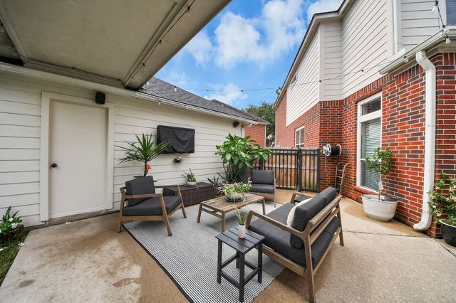 1155 Rustling Wind Lane, League City, TX 77573