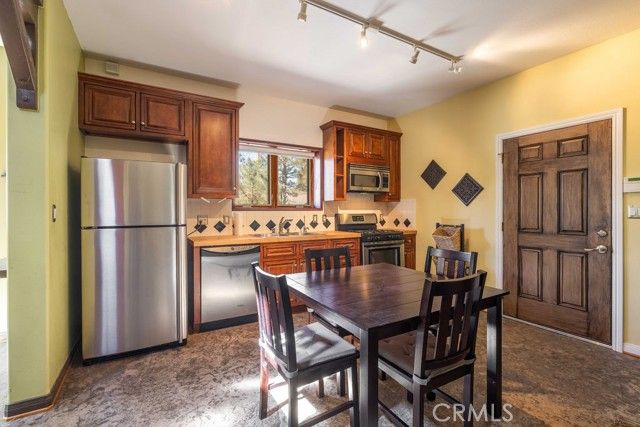 505 Lakewood Lane, Big Bear Lake, CA 92315