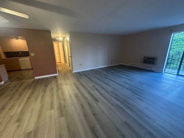 1321 Worcester Rd 612, Framingham, MA 01701