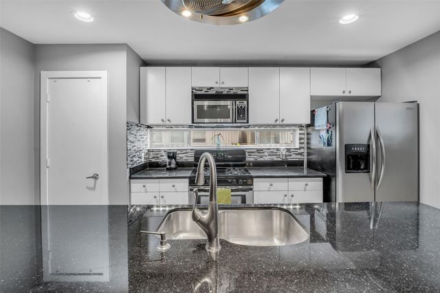 1319 Arthur Street, Houston, TX 77019