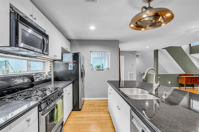 1319 Arthur Street, Houston, TX 77019