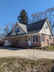 900 Grand Avenue, Elgin, IL 60120
