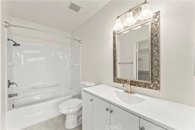 2960 Champion Way 1304, Tustin, CA 92782