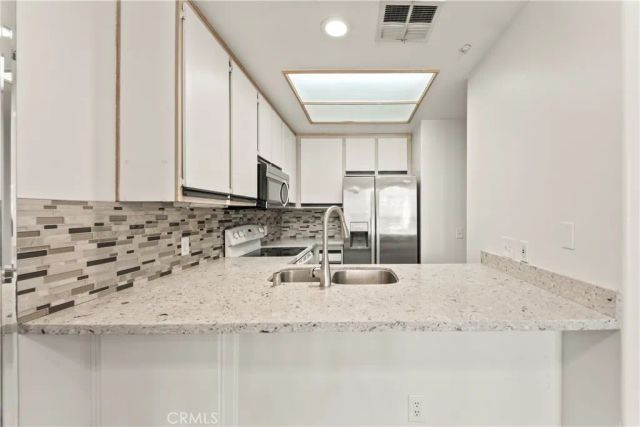 2960 Champion Way 1304, Tustin, CA 92782