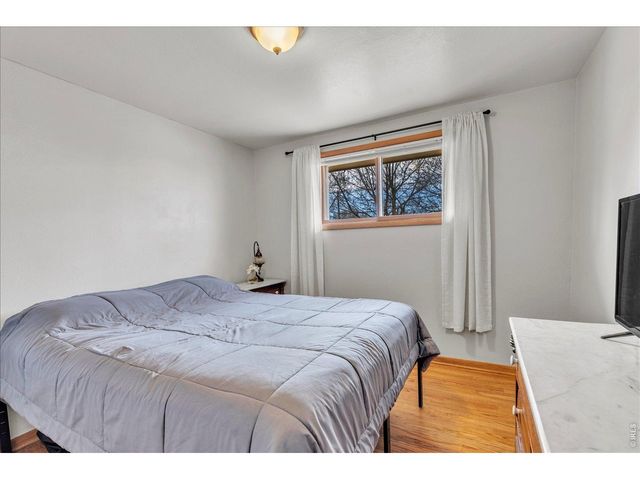 321 Crescent Dr, Loveland, CO 80538