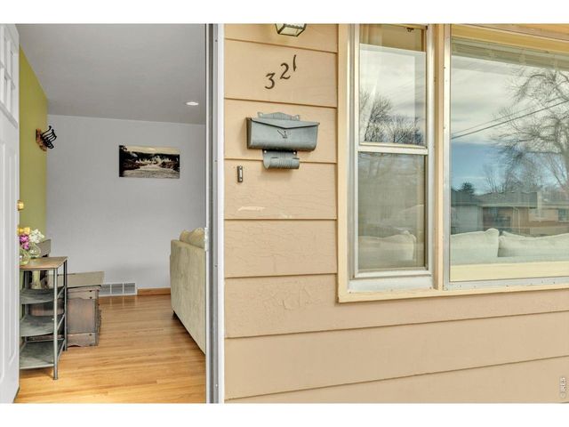 321 Crescent Dr, Loveland, CO 80538