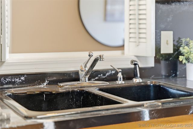 8926 E 86th Street, Tulsa, OK 74133