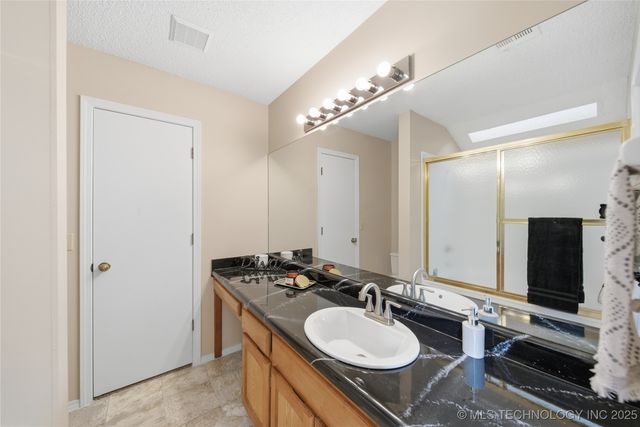 8926 E 86th Street, Tulsa, OK 74133