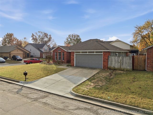8926 E 86th Street, Tulsa, OK 74133