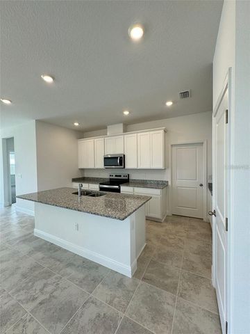 2084 AXEL STREET, Minneola, FL 34715
