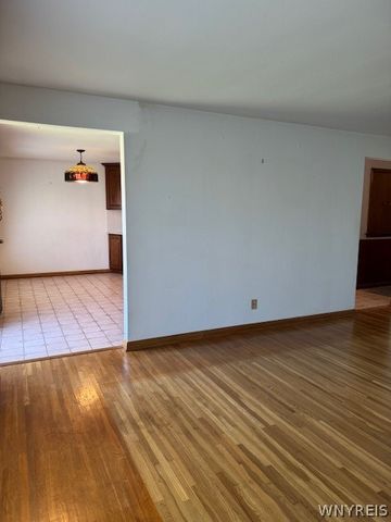 809 George Urban Boulevard, Cheektowaga, NY 14225
