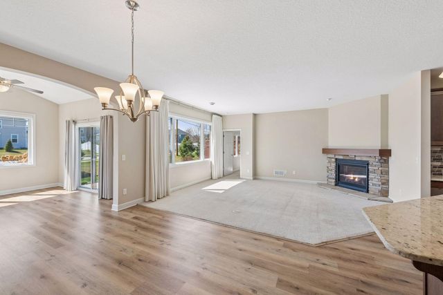 1055 Roselyn Drive, Victoria, MN 55386