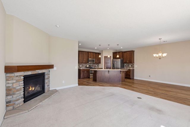 1055 Roselyn Drive, Victoria, MN 55386