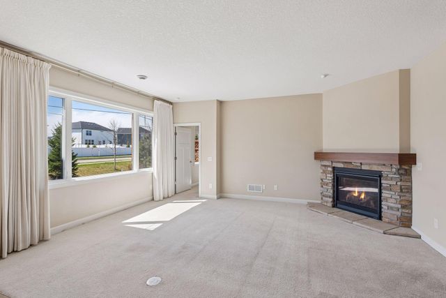 1055 Roselyn Drive, Victoria, MN 55386