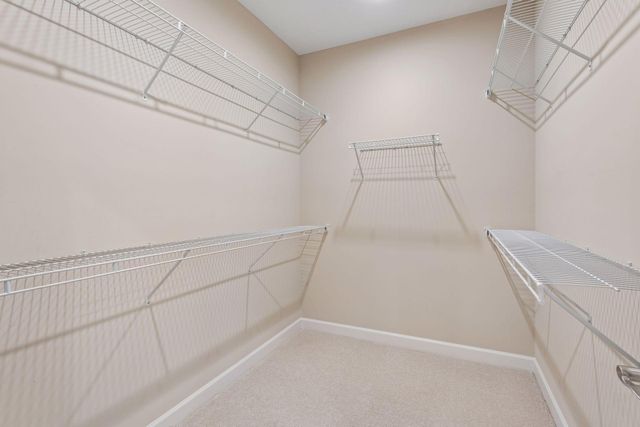 1055 Roselyn Drive, Victoria, MN 55386