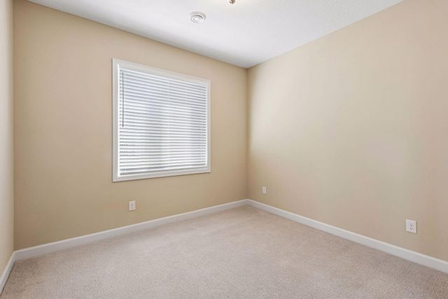 1055 Roselyn Drive, Victoria, MN 55386