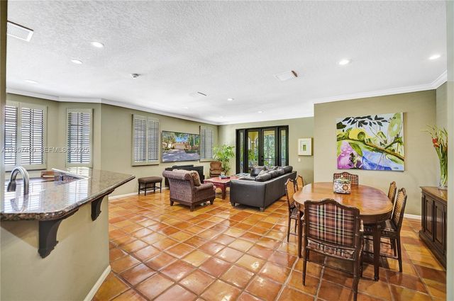 1577 Passion Vine Circle 92, Weston, FL 33326