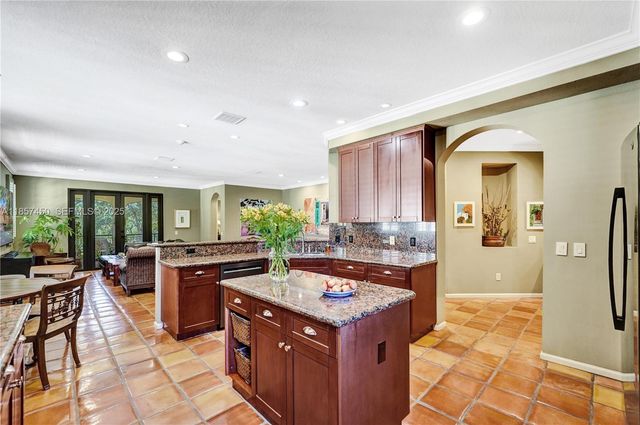1577 Passion Vine Circle 92, Weston, FL 33326