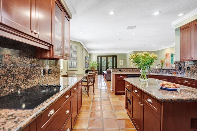 1577 Passion Vine Circle 92, Weston, FL 33326