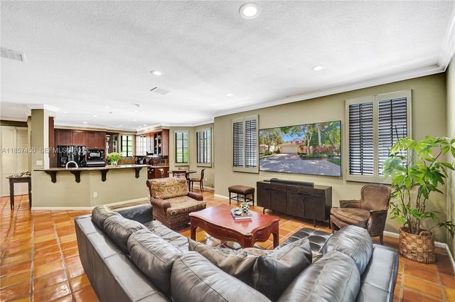 1577 Passion Vine Circle 92, Weston, FL 33326