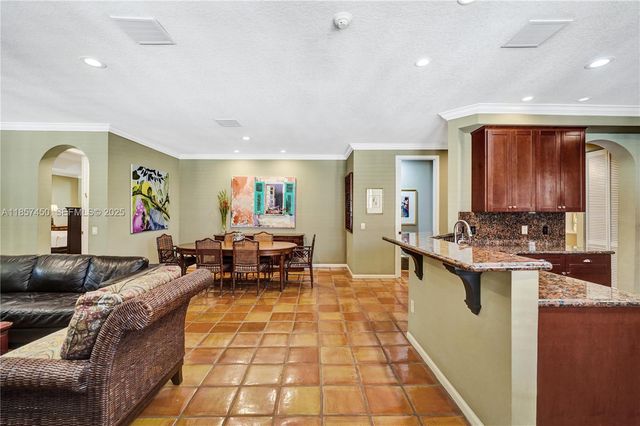 1577 Passion Vine Circle 92, Weston, FL 33326