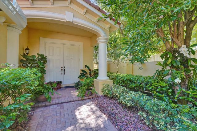 1577 Passion Vine Circle 92, Weston, FL 33326