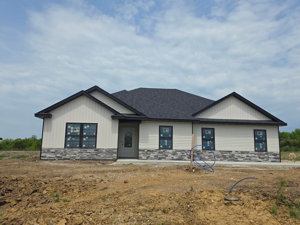 3201 POMPEY DR, Columbia, MO 65202