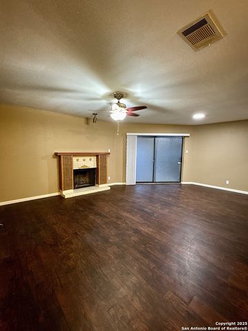 11520 Huebner Rd Apt 205, San Antonio, TX 78230