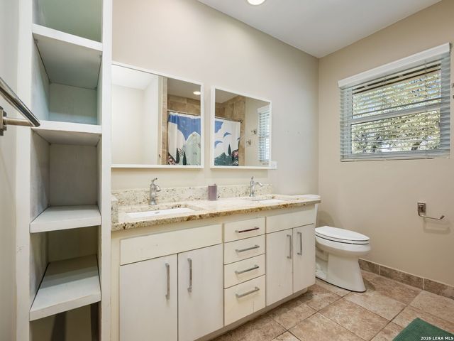 327 Tophill, San Antonio, TX 78209