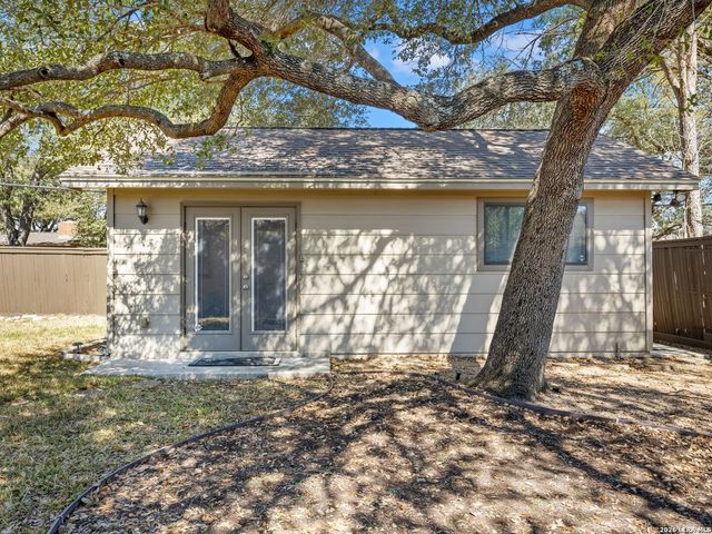 327 Tophill, San Antonio, TX 78209