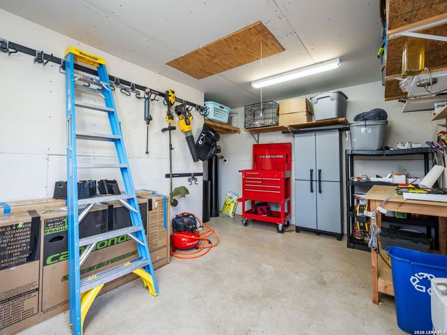 327 Tophill, San Antonio, TX 78209