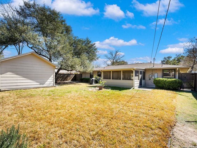 327 Tophill, San Antonio, TX 78209