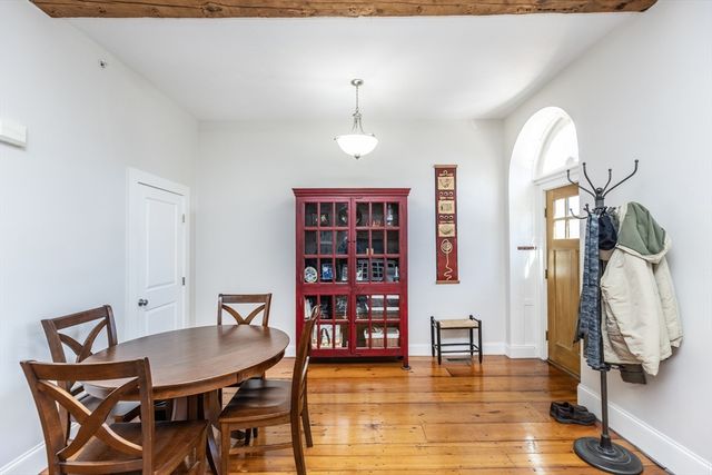 8 Union St 1, Salem, MA 01970