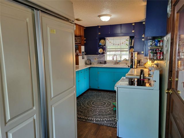 308 NE 10TH AVENUE, Mulberry, FL 33860