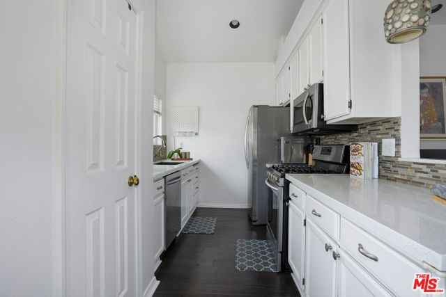 2003 Artesia Boulevard 105, Torrance, CA 90504