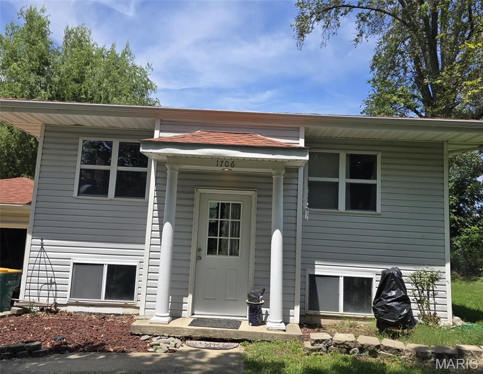 1706 W Washington Street, O'fallon, IL 62269