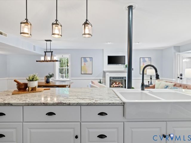 12801 Craystone Cir, Midlothian, VA 23113
