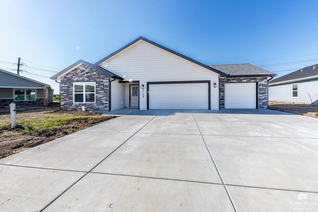 9168 Grammar Court, Manhattan, KS 66502
